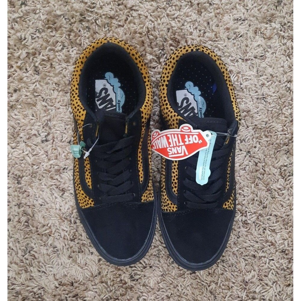 Vans ComfyCush Old Skool in the "Tiny Cheetah" (Black/Yellow) colorway - Picture 6 of 8